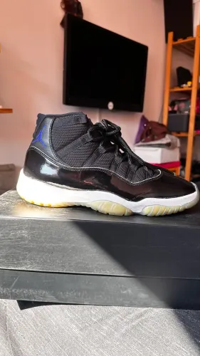 Jordan 11 Space Jam 