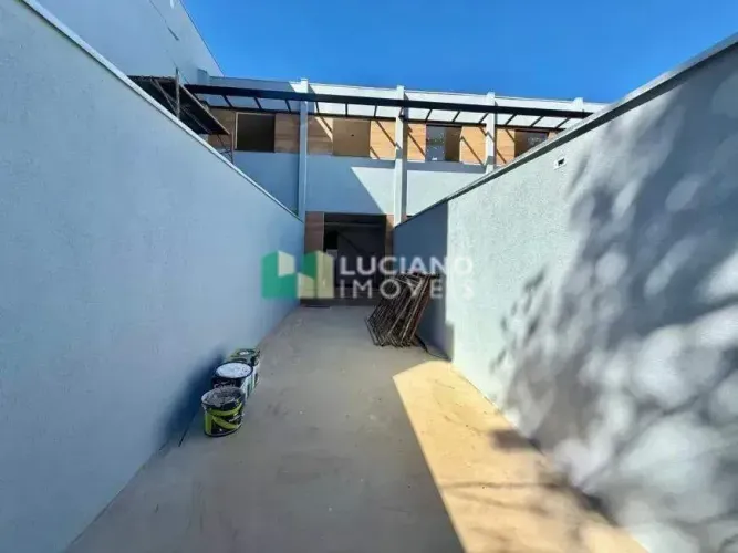Casa à venda, 2 quartos, 2 suítes, 1 vaga, Santa Monica - Belo Horizonte/MG