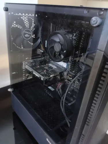 Computador Gamer e Monitor Acer. Em perfeito estado de conservação.