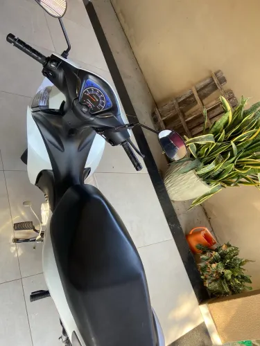 Honda Biz 110i, ano 2022