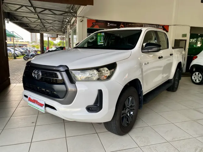 Toyota Hilux CD 4X4 2.8 Diesel Mec. 2024