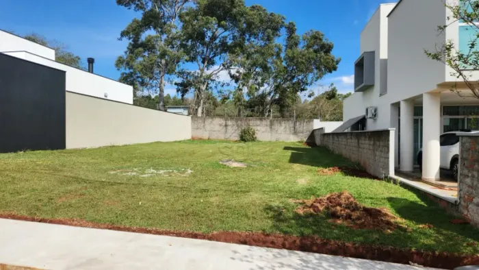 Terreno à venda no Condomínio Solar das Palmeiras - Foz do Iguaçu/PR