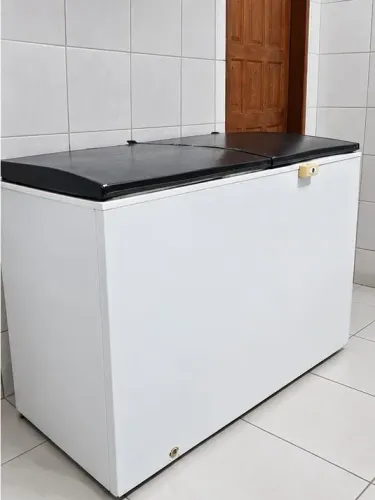 Freezer Horizontal Eletrolux usado!!