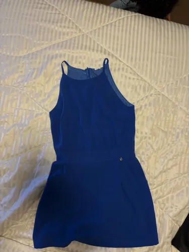 Vestido curto feminino na cor azul bic da marca europeia Salsa Jeans