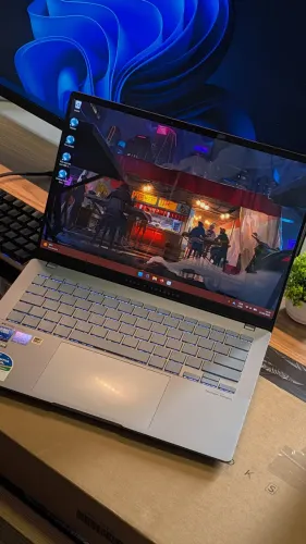 ASUS Vivobook S 14 OLED - Intel Core Ultra 7 258V | Impecável!