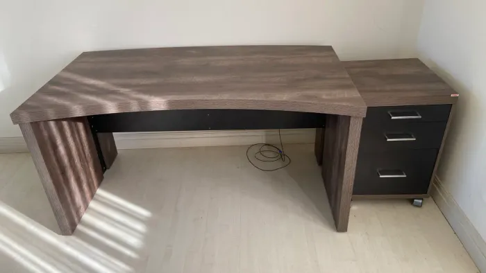 Mesa escritório Artany de 1,5 x 0,75 m com suporte com 3 gavetas 