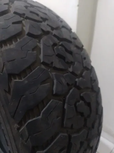 Pneus 265/60 R18 - Usado em boas condições
