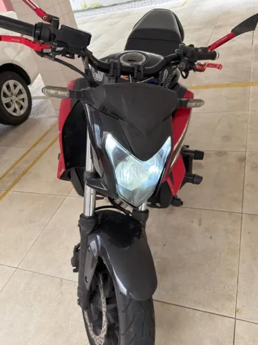 Honda CB650 F 2015 - Muito Conservada