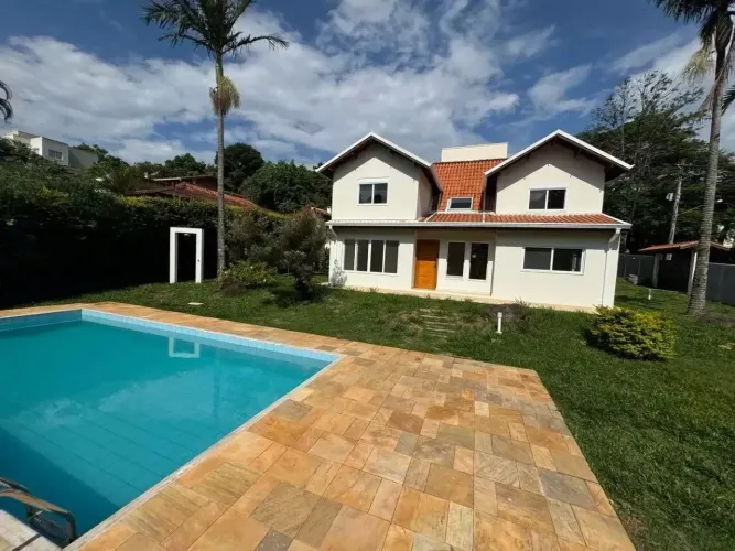 Casa com 4 quartos para locação e venda no Condomínio Marambaia- Vinhedo S.P.
