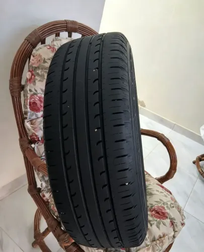 Vendo pneus semi novos suv (205/65R16)obs aro 16
