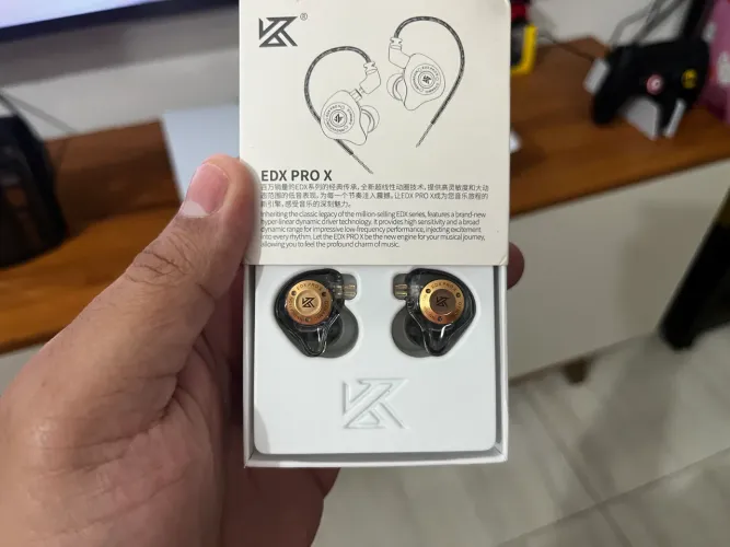 Fone KZ EDX PRO X sem uso