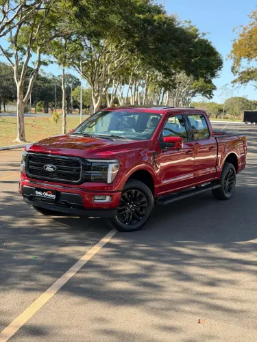 Ford F-150 Lariat Black 4X4 5.0 V8 2024
