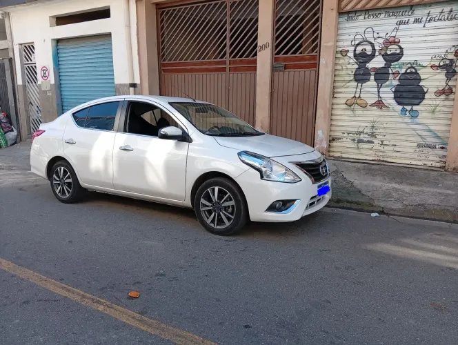 Nissan Versa SL 1.6 16V Flexstart 4P Aut. 2020