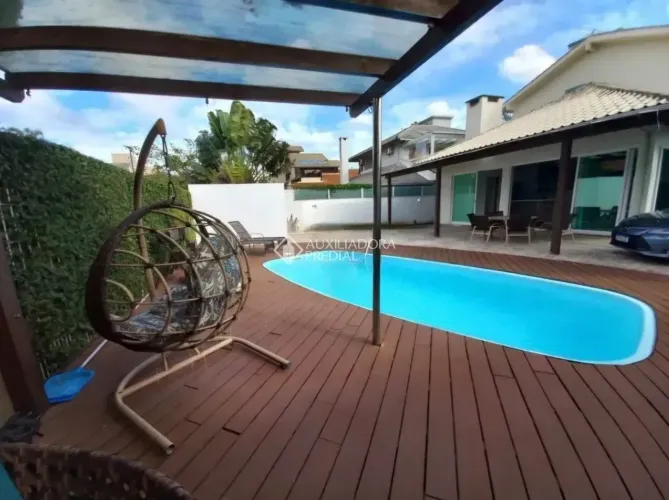 Imóvel para aluguel possui 300 metros quadrados com 4 quartos em Jurerê - Florianópolis - 
