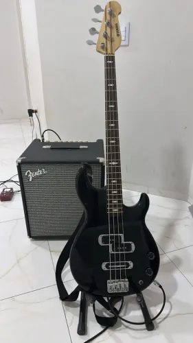 Baixo Yamaha BB424 e Squier Califórnia Séries