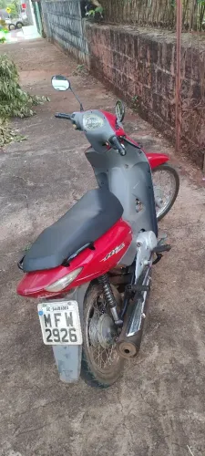 Motinha top, bem cuidada pneus bons pintura impecável pelo ano da moto