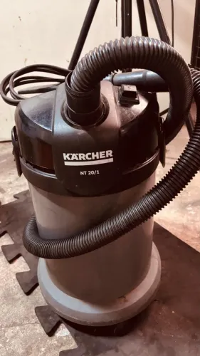 Aspirador de Pó Profissional Kärcher NT 20/1 - 220V - 1.400W