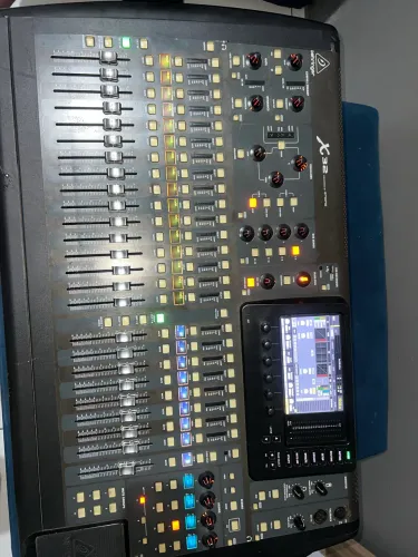Mesa de som digital X32 full