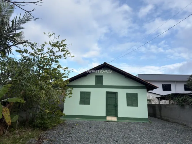 Casa para Venda em Barra Velha, Itajubá, 2 dormitórios, 1 banheiro, 4 vagas