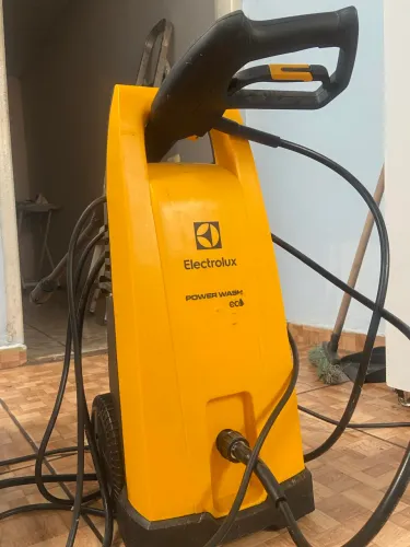 Lavadora de Alta Pressão Electrolux Power Wash Eco EWS30 1800 PSI