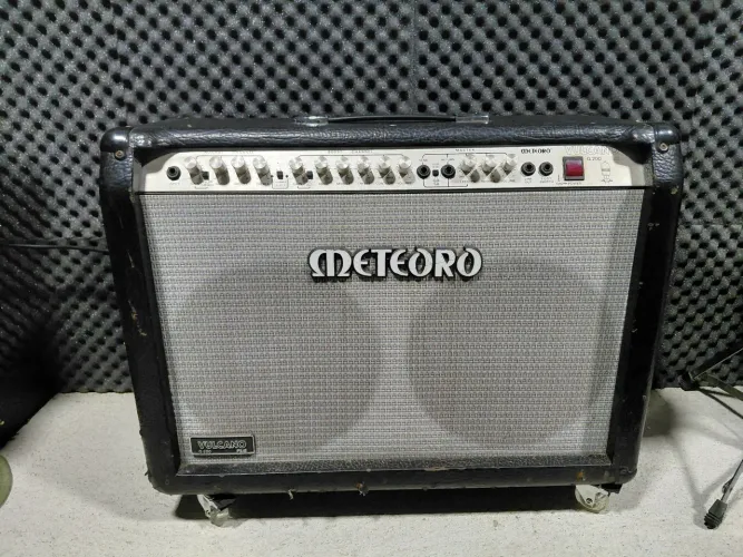 Amp Meteoro Vulcano G200