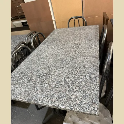 Mesa com 6 cadeiras - entrego hoje