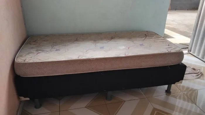 Cama box de solteiro