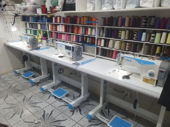 Contrata-se Costureira para Ateliê