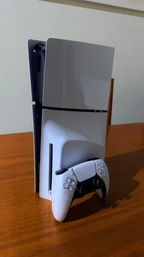 PS5 SLim 1 TB, Com Leitor, Completo.
