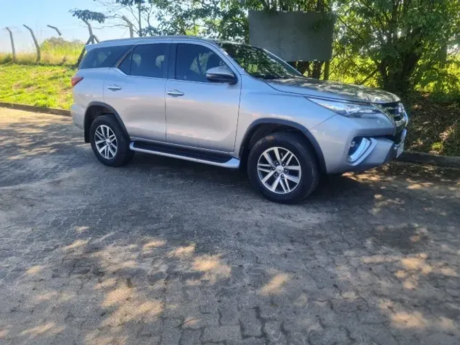 Toyota Hilux SW4 SRX 4X4 2.8 TDI 16V Dies. Aut. 2019
