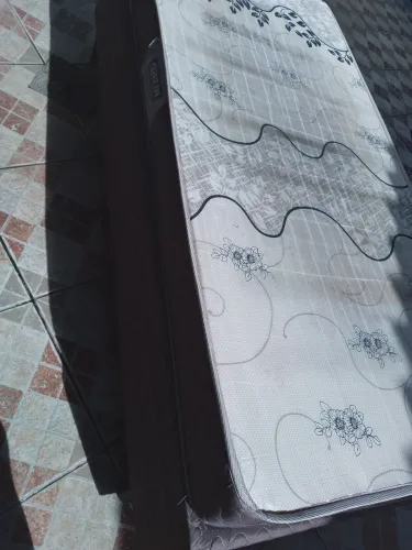 Doação box solteiro, base e colchão 