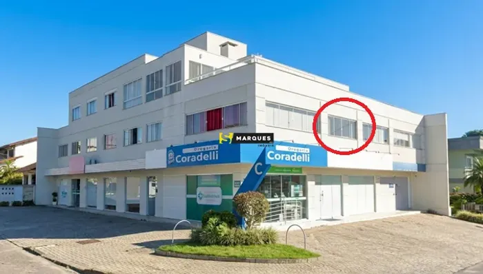 Alugue Sala Comercial de 60m² na Rua Benjamin Constant, Bairro Glória - Joinville/SC