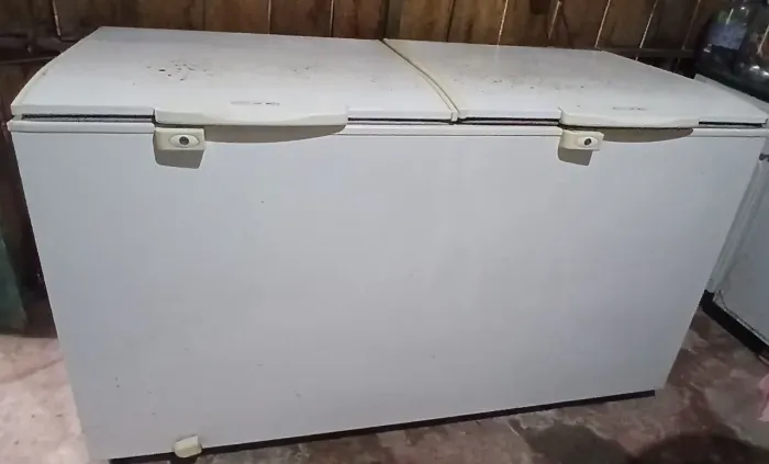 Vendo frizzer com defeitos