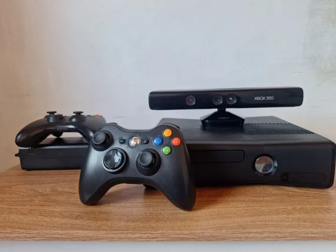 Xbox 360 Slim Desbloqueado COMPLETO!!
