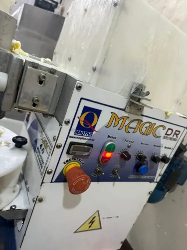 maquina  Modeladora Magic DR 4.0 fabricação de salgados