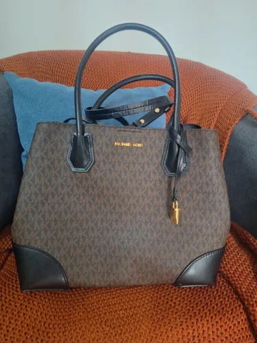 Bolsa Michael Kors original monograma marrom e preta