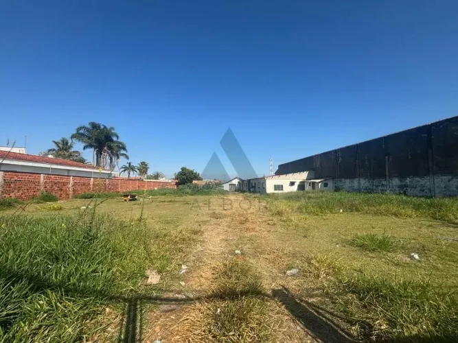 Terreno à venda, 1800 m² por R$ 1.300.000,00 - Centro - Itapetininga/SP