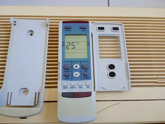 Ar split 18000 BTUs 700,00 reais