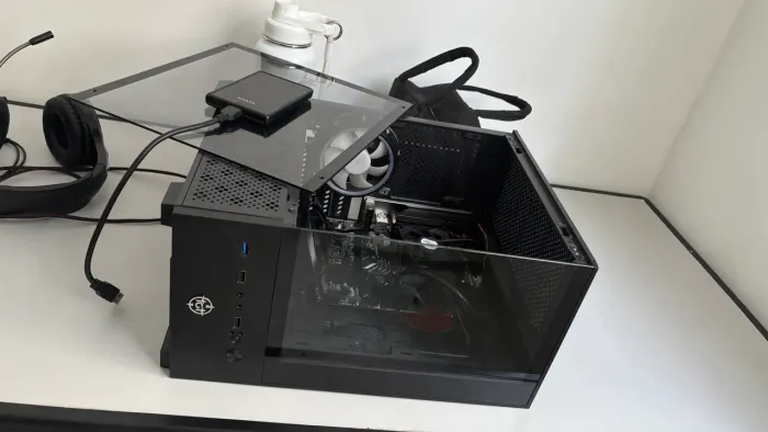 Gabinete Gamer Aquário Preto