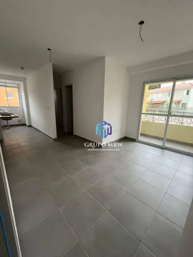 Apartamento com 2 dormitórios à venda, 45 m² por R$ 250.000,00 - Condomínio Villa Flora -