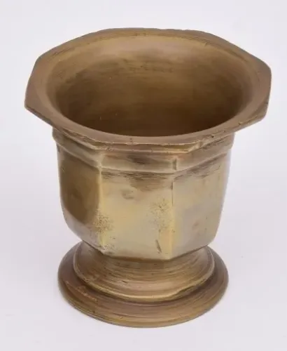 Pilão Almofariz Em Bronze Borda Na Boca Desenhado Octogonal Bronze Dourado 