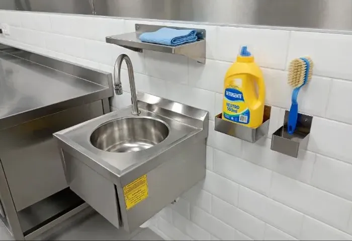 Pia recomendada psra assepsia com água quente
