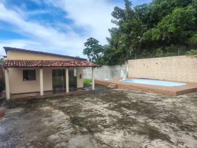 Aluga- se ou  vende-se casa em Camaçari,na Cascalheira,próximo a Tia Bia 