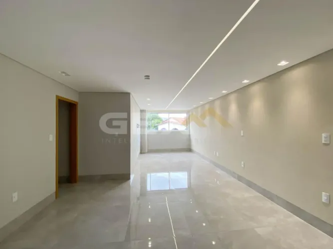 Apartamento à Venda Com 03 Quartos no Bairro Bom Pastor em Divinópolis MG.