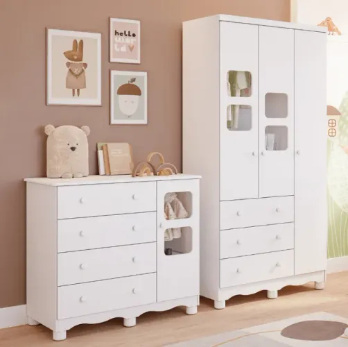 Quarto de Bebê Completo com Guarda Roupa 3 Portas Cômoda Uli 4 Gavetas