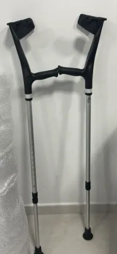 PAR DE MULETAS 