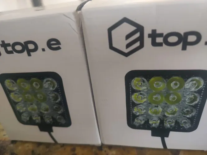 Kit 2 farol de milha quadrado 11cm led 42w novoss