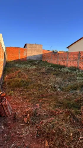 Vende-se lote no setor vila Carolina 10x30 