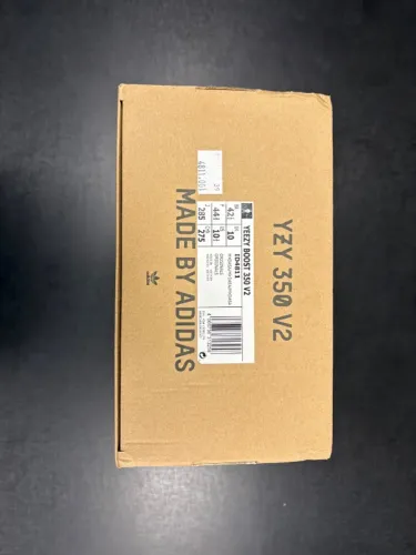 Yeezy 350 V2 MX Dark Salt  42,5. Muito novo, de coleção. Caixa original e nota fiscal.