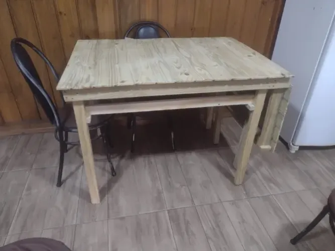 Mesa em pinus Artesanal extensivel 110x80 aberta 150x80